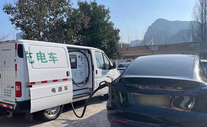 团风汽车搭电