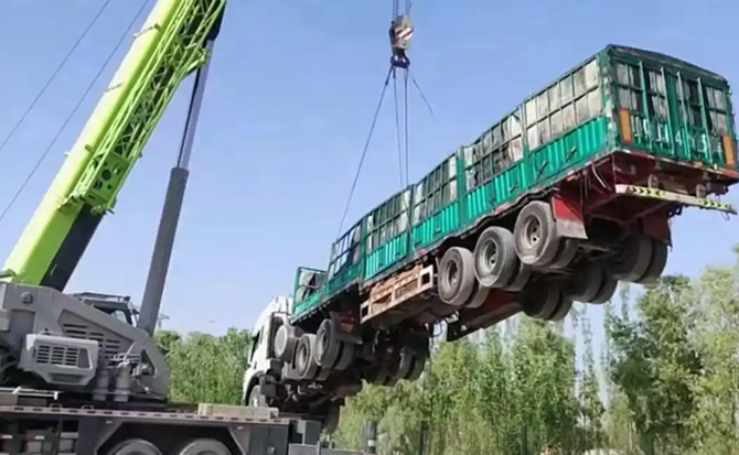 团风道路脱困救援案例